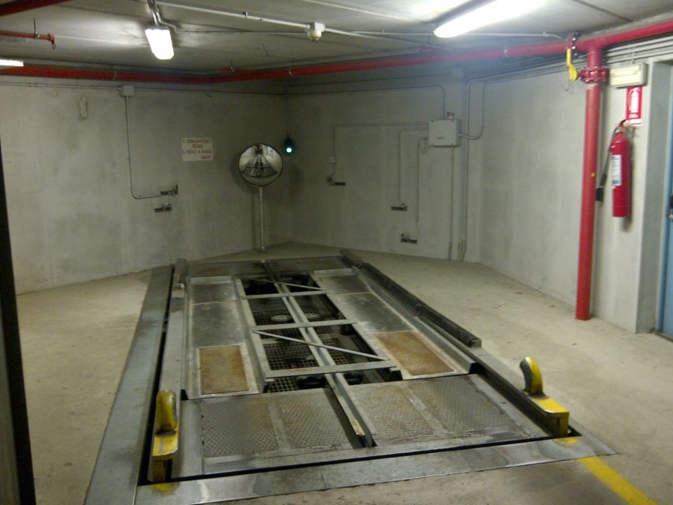 Garage Silos Auto Garage / Auto silos Bassano del Grappa